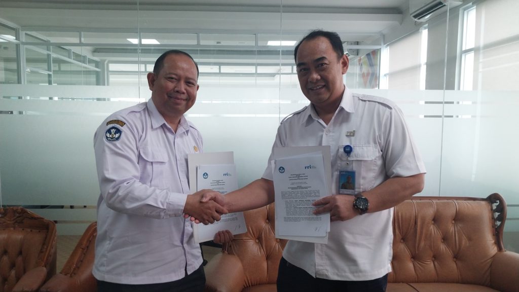 Kepala Kantor Bahasa dan RRI Banten